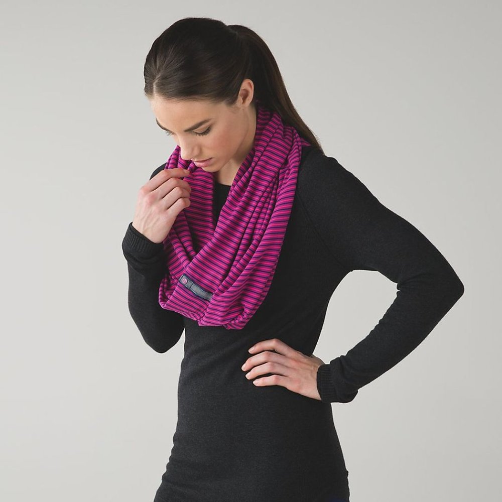 Lululemon Vinyasa Scarf in Rizzy Stripe Regal Plum Hero Blue / Hero Blue